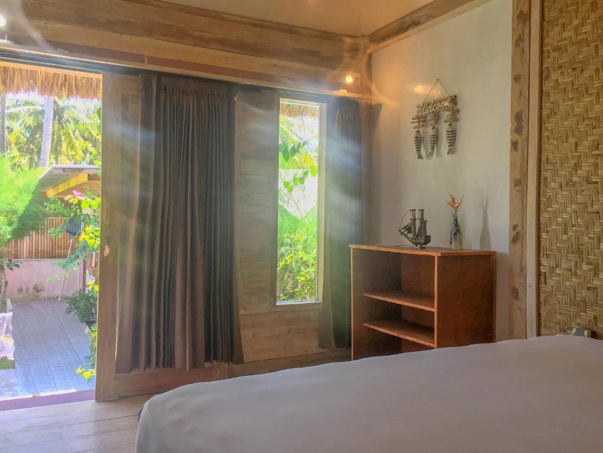 The Huts Villa Gili Trawangan Exterior photo